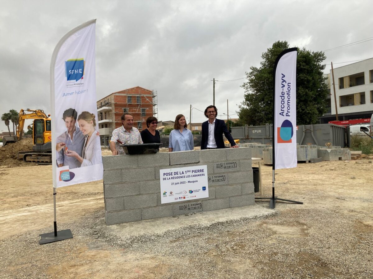 Mardi 21 juin 2022, Arcade Promotion, L’Or Aménagement & LeibarSeigneurin Architectes posaient la 1ère pierre de la résidence Les Cabaniers dans le quartier de La Font de Mauguio.